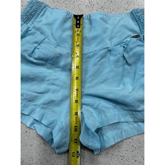 Bebe Women’s Size S/P Mini Shorts Linen Blend Ruched Waist Gold Hardware Y2K - Picture 5 of 9